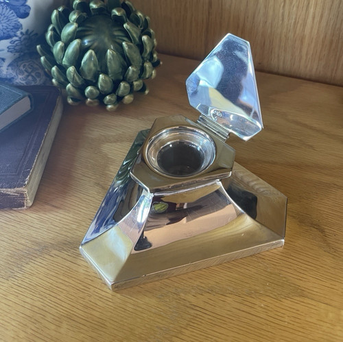 Solid silver triangular - triangular, form